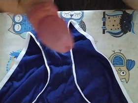 Corrida en bragas de mi mujer 118